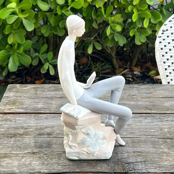 Lladro Matte Hebrew Student Jewish Boy with Book 4684 Bar Mitzvah Siddur Judacia - Picture 11 of 13